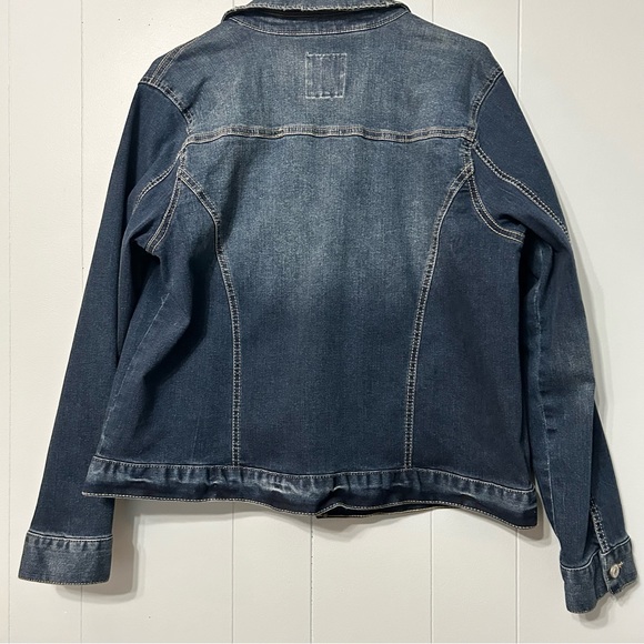 Women’s  Jean Jacket - Picture 5 of 10